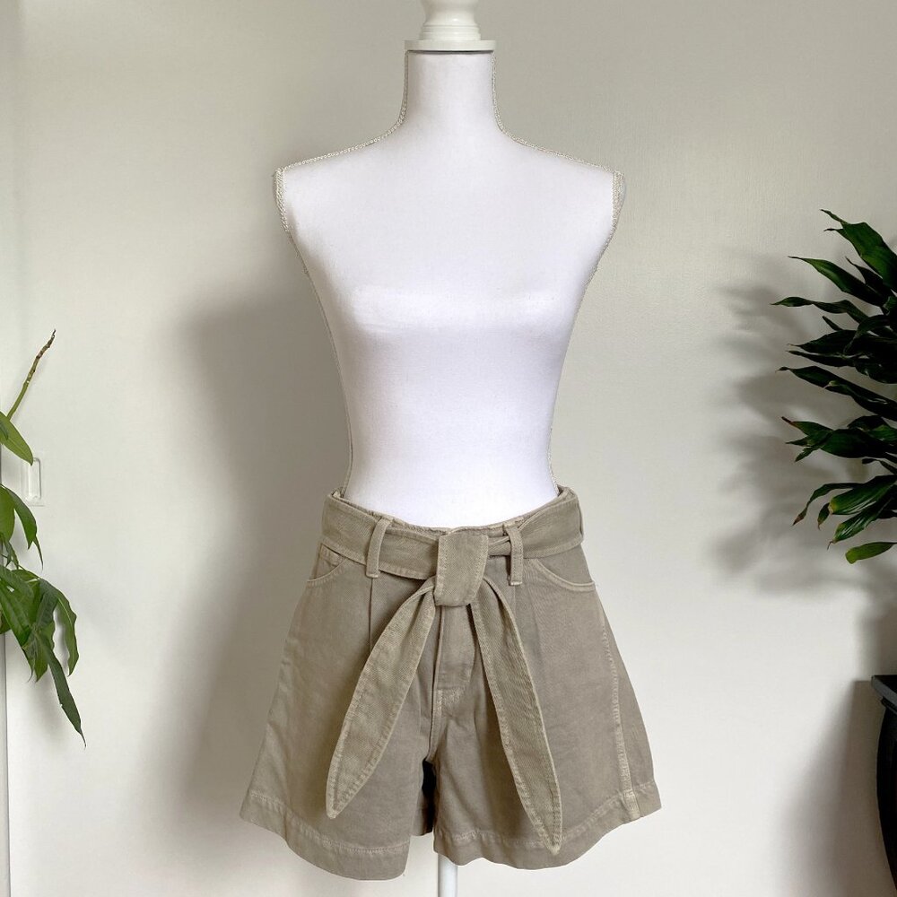 ✨ NWOT Soft Khaki High-Rise Denim Shorts ✨ Banana Republic